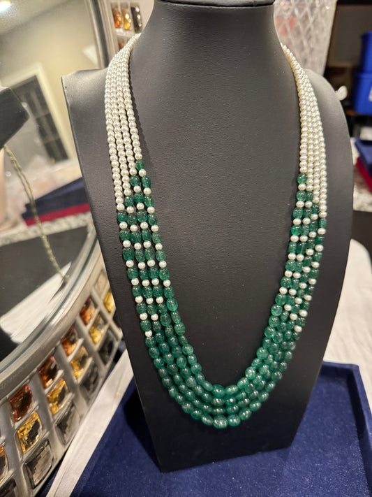 Designer Emerald oval shape and pearls necklace