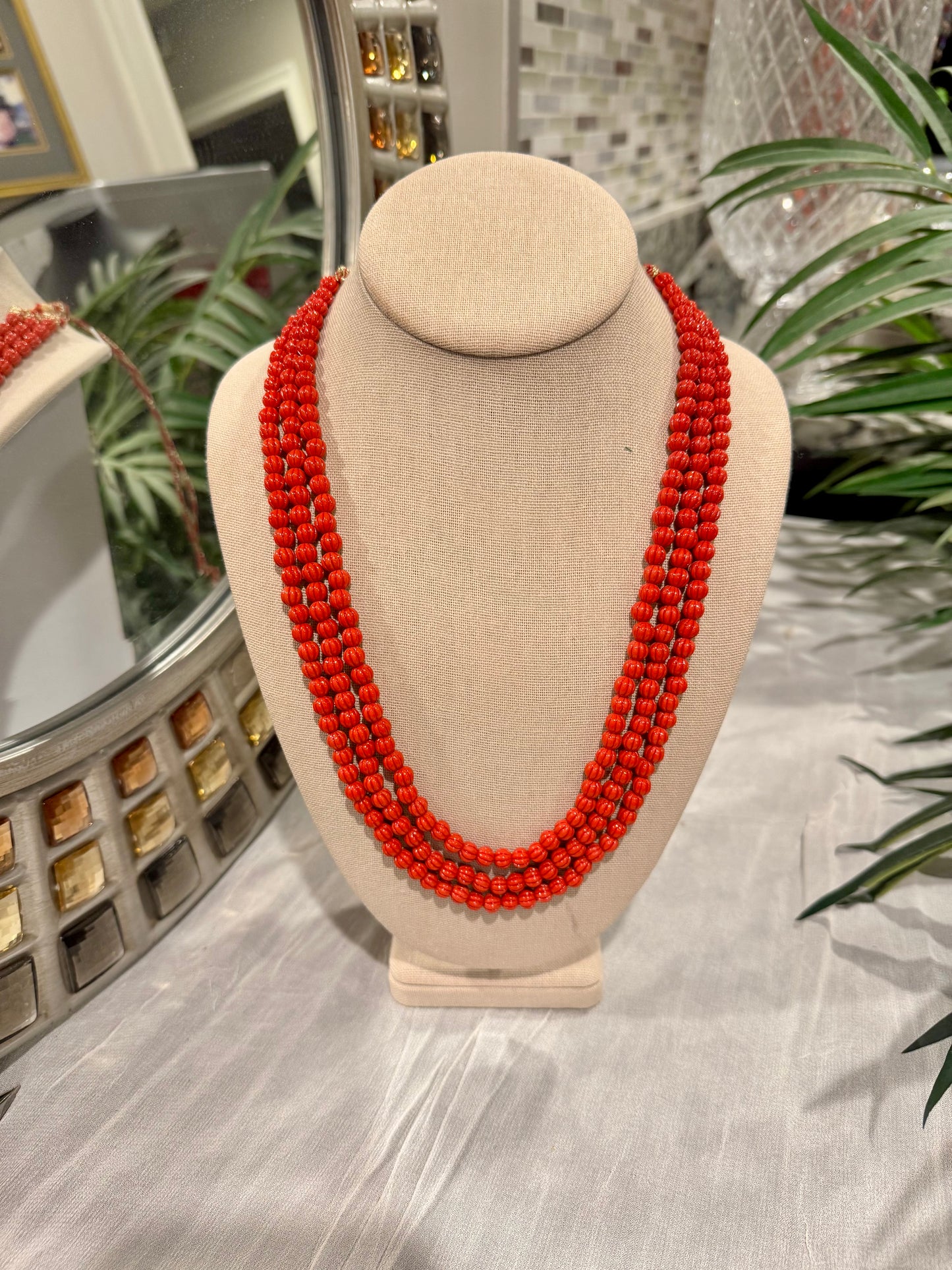 Pumpkin shape Taiwanese coral 6 mm