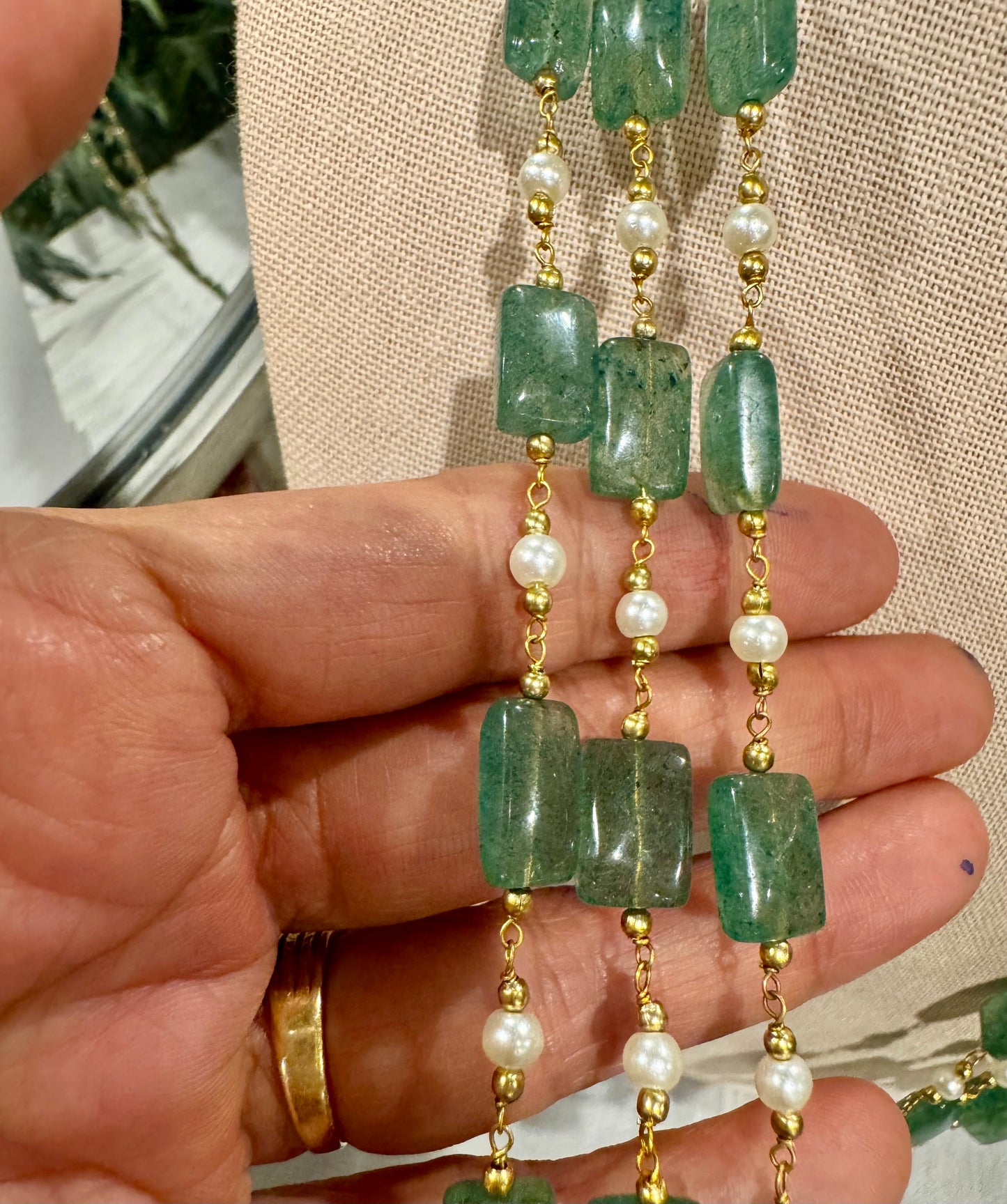 Rectangle shape green strawberry quarts and pearls necklace