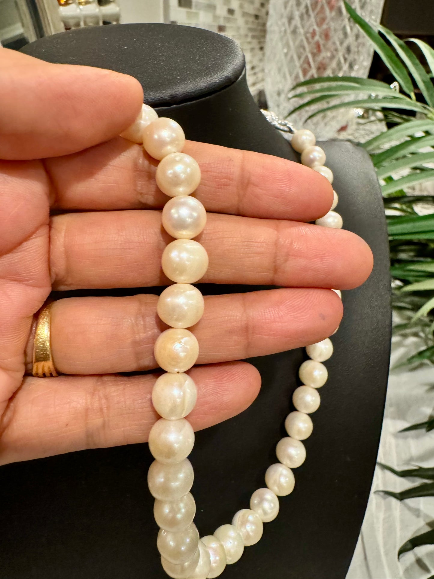 Freshwater pearls necklace round 10 mm size beads
