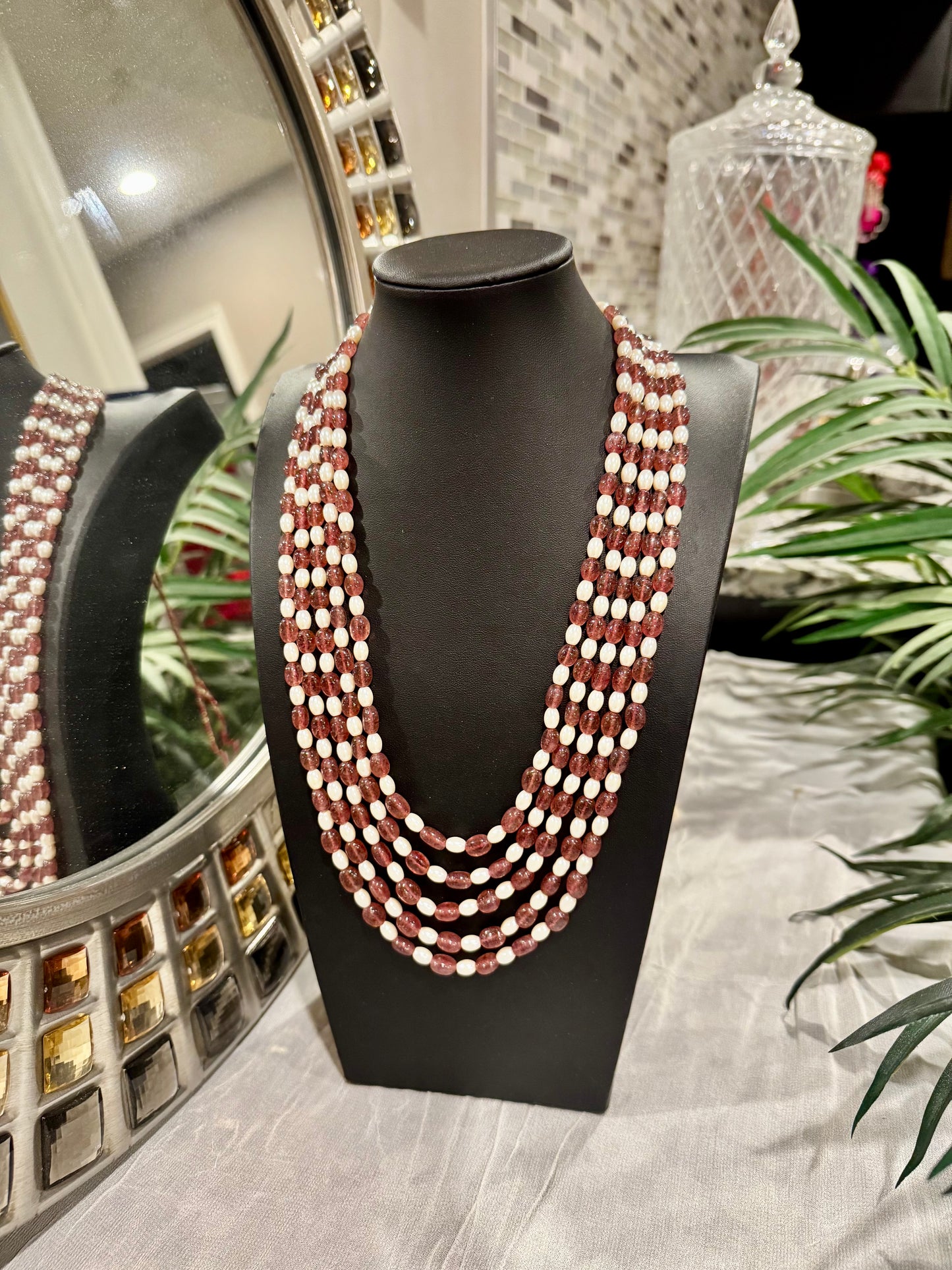 Pink strawberry oval beads and pearls necklace