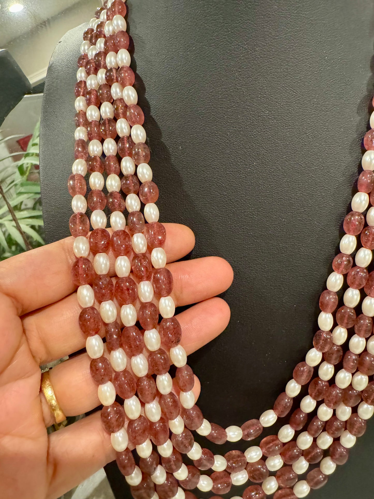 Pink strawberry oval beads and pearls necklace