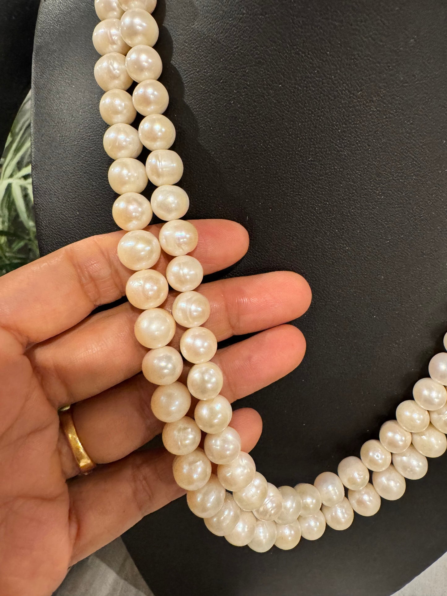 Freshwater pearls necklace round 10.5 mm size beads