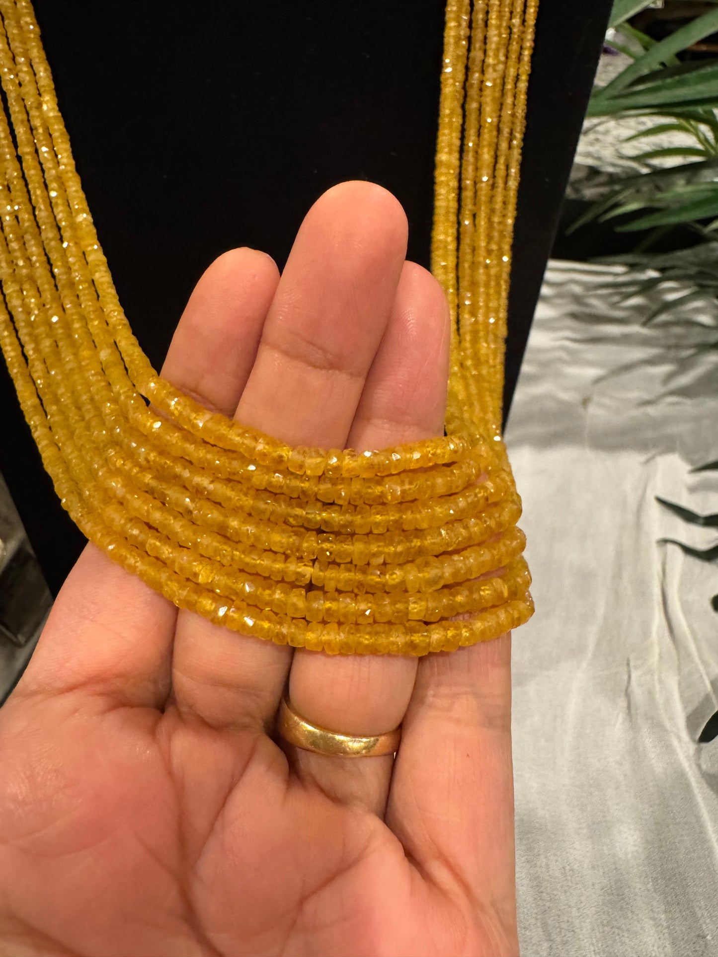 Natural yellow sapphire cut finish necklace