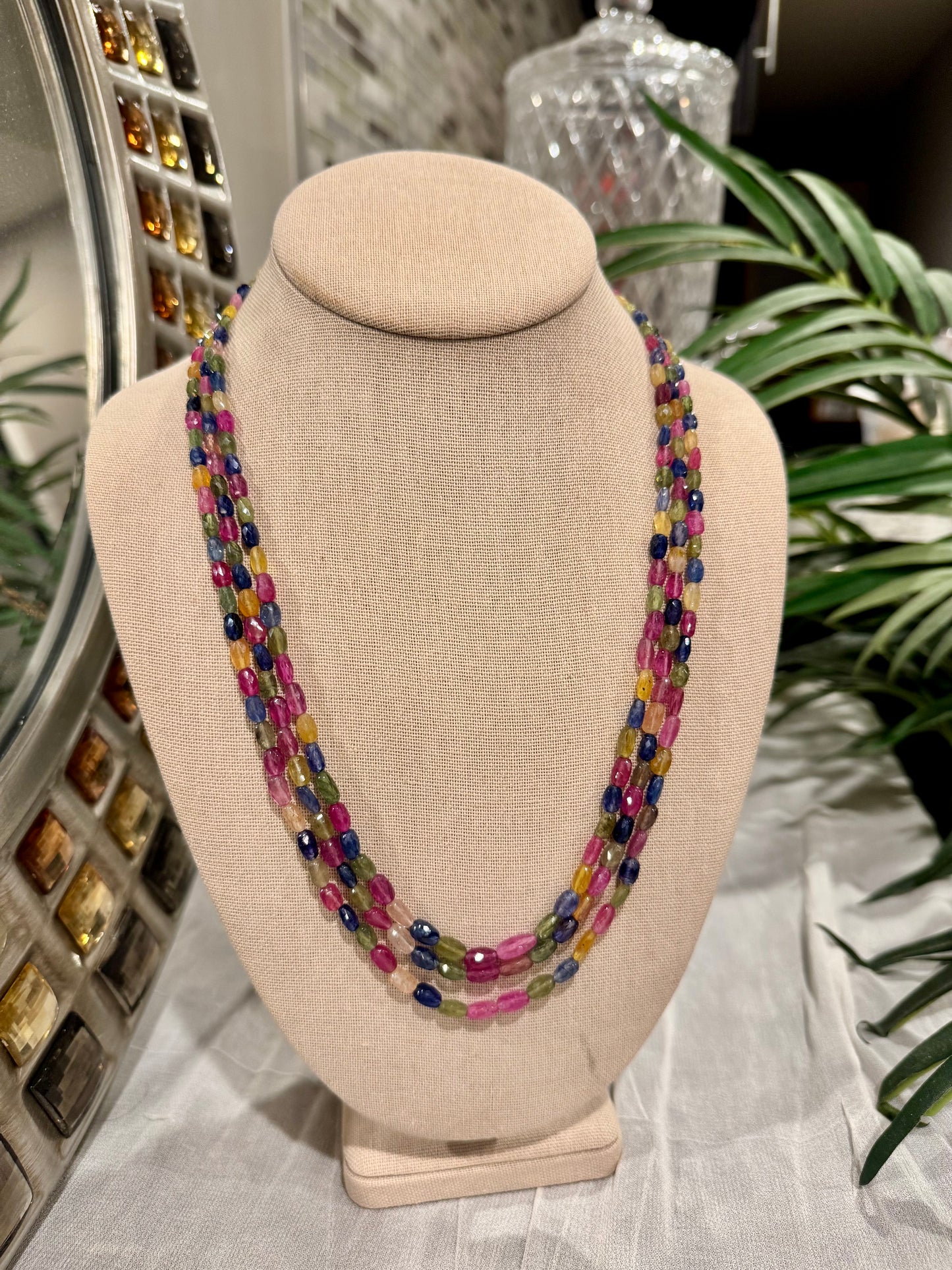 Multi sapphires cut finish extra fine quality necklace