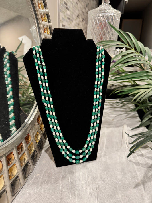 Emerald and freshwater pearls necklace