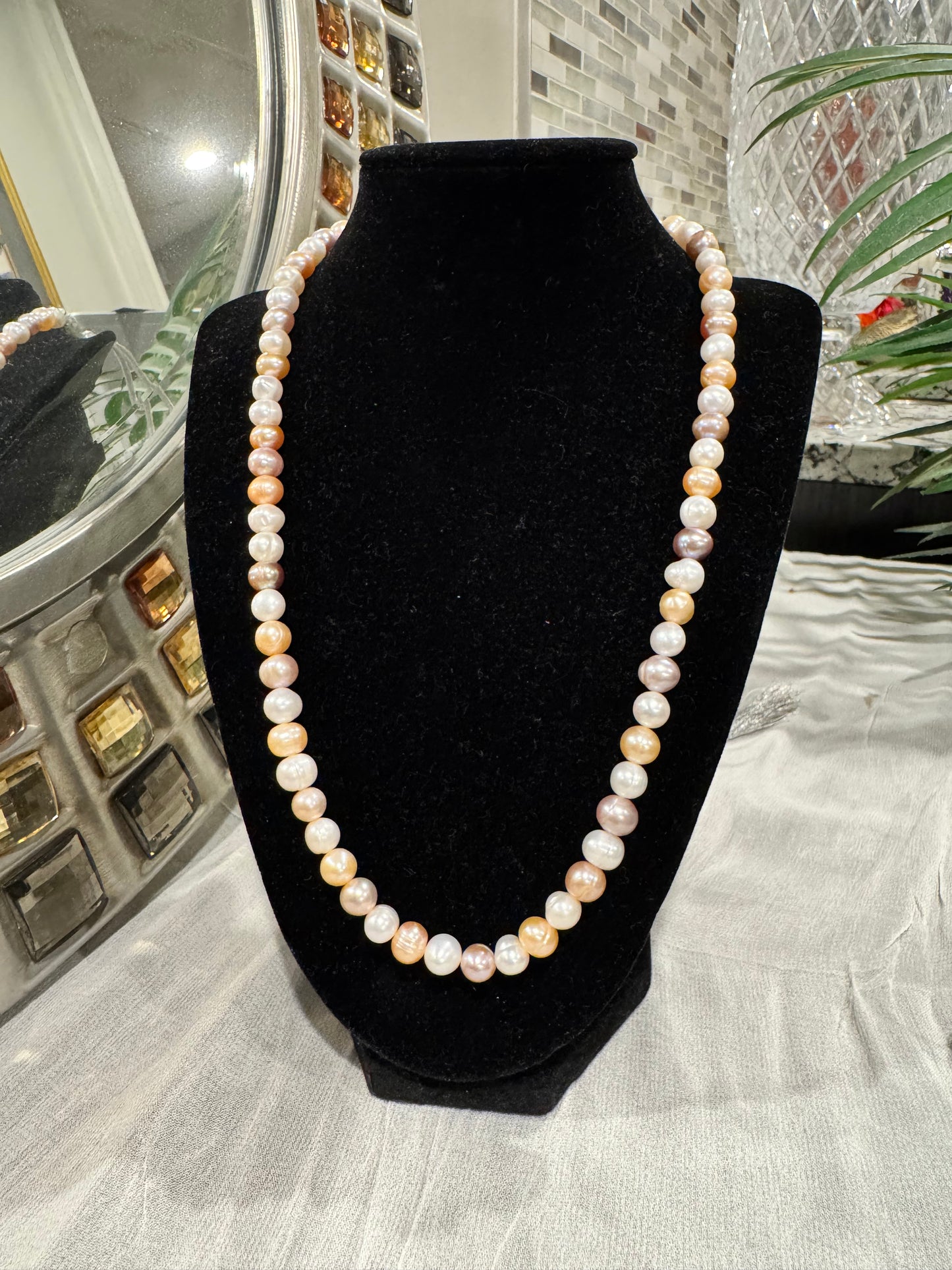 Freshwater pearls shaded multi color 8 mm