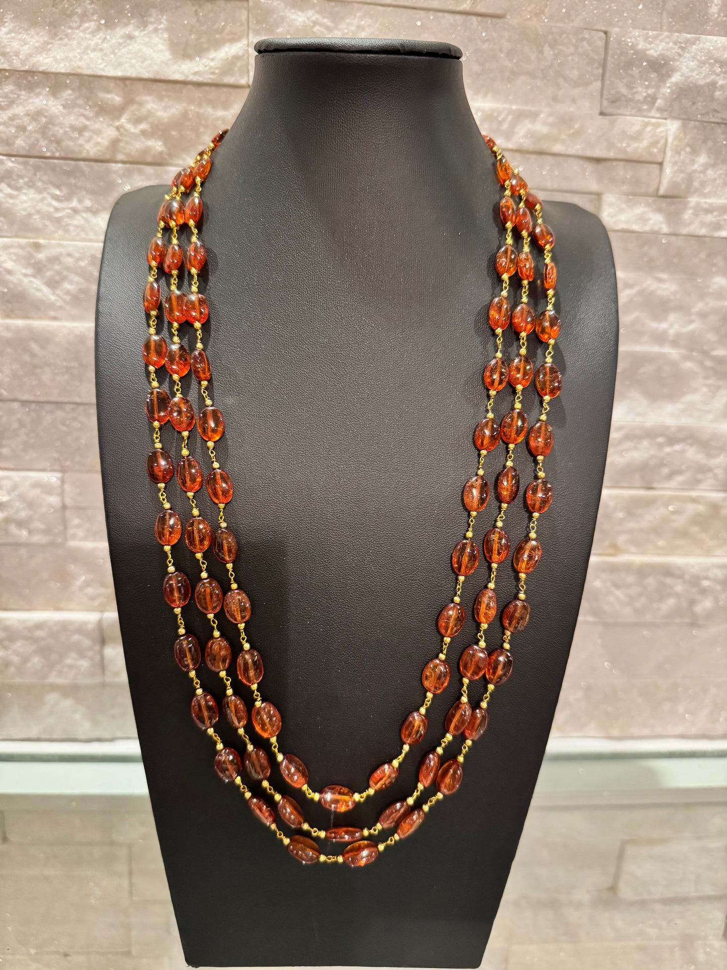 Gomadhikam chain necklace