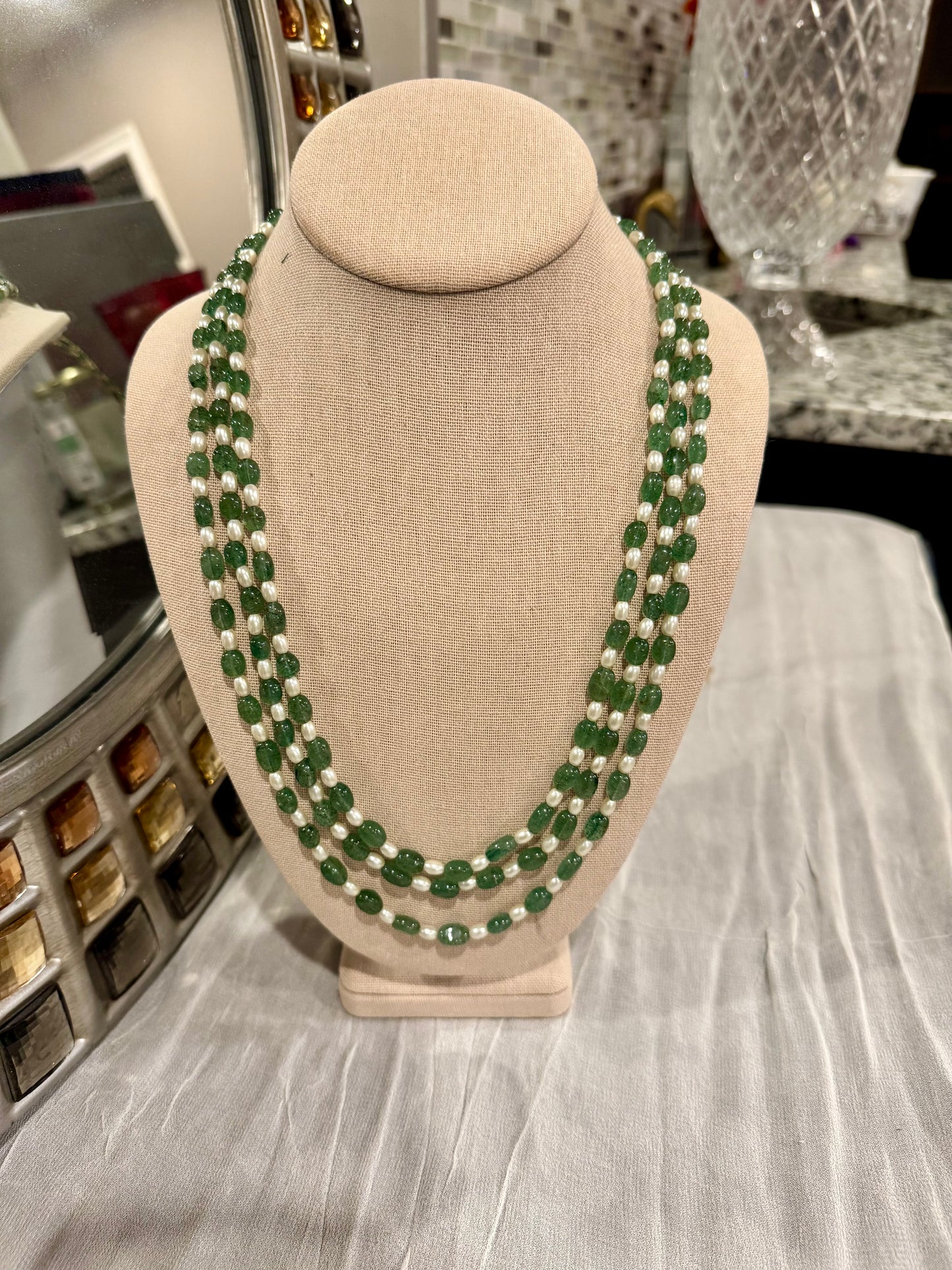 Green strawberry quartz and pearl necklace 7-8 mm
