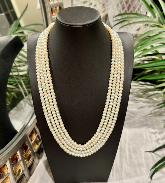 Shell Pearls round  shape necklace 6mm medium size