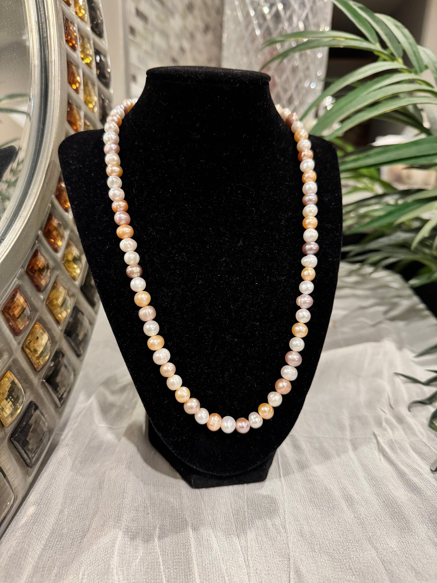 Freshwater pearls shaded multi color 8 mm