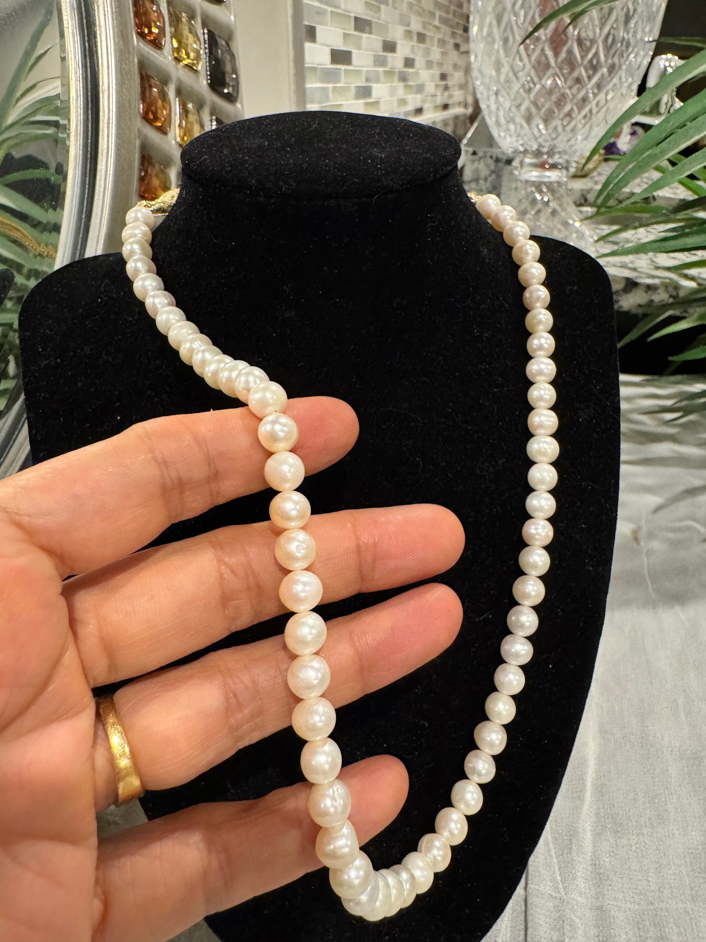 Freshwater pearl 7.5 mm bead size necklace