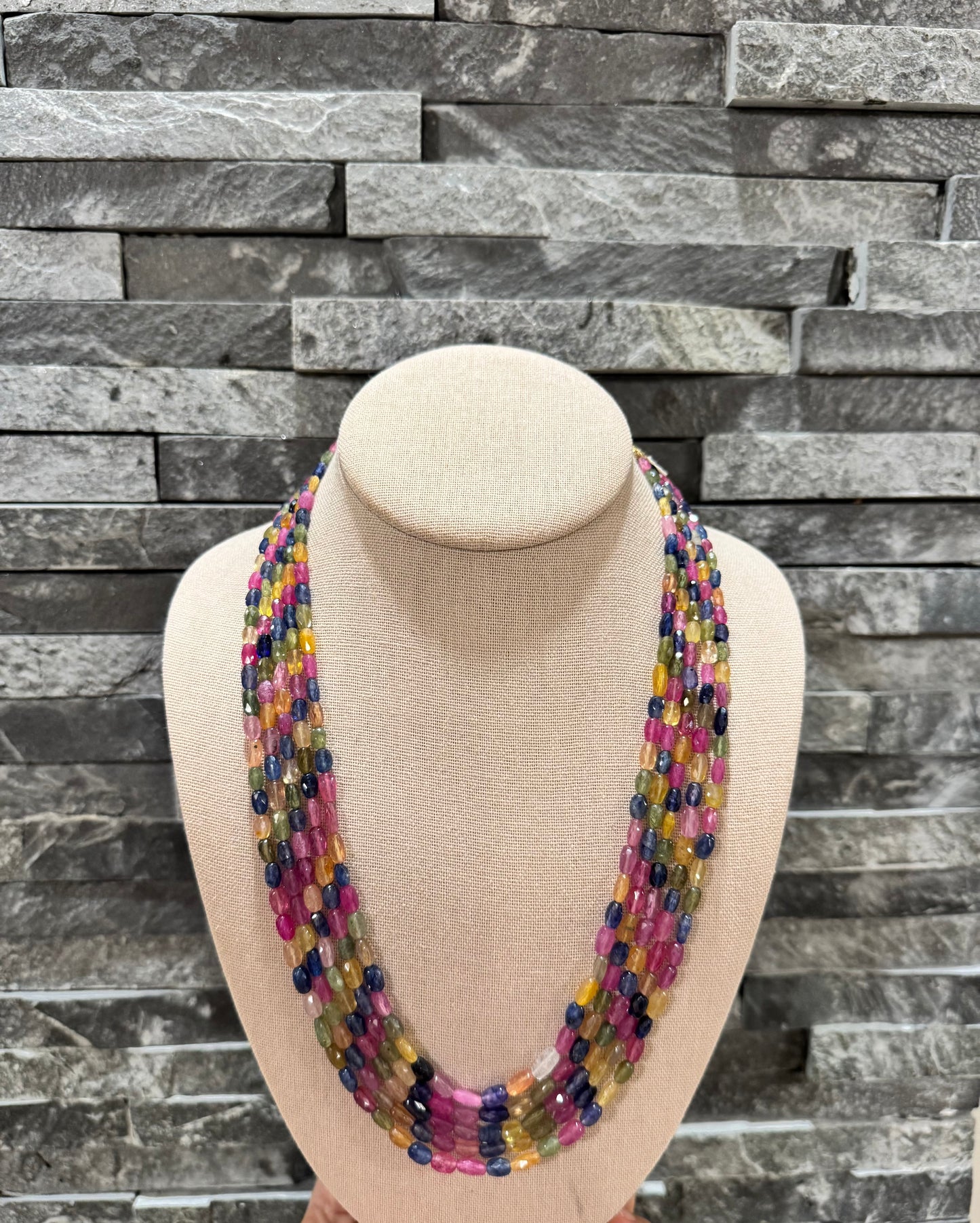 Multi sapphires cut finish necklace