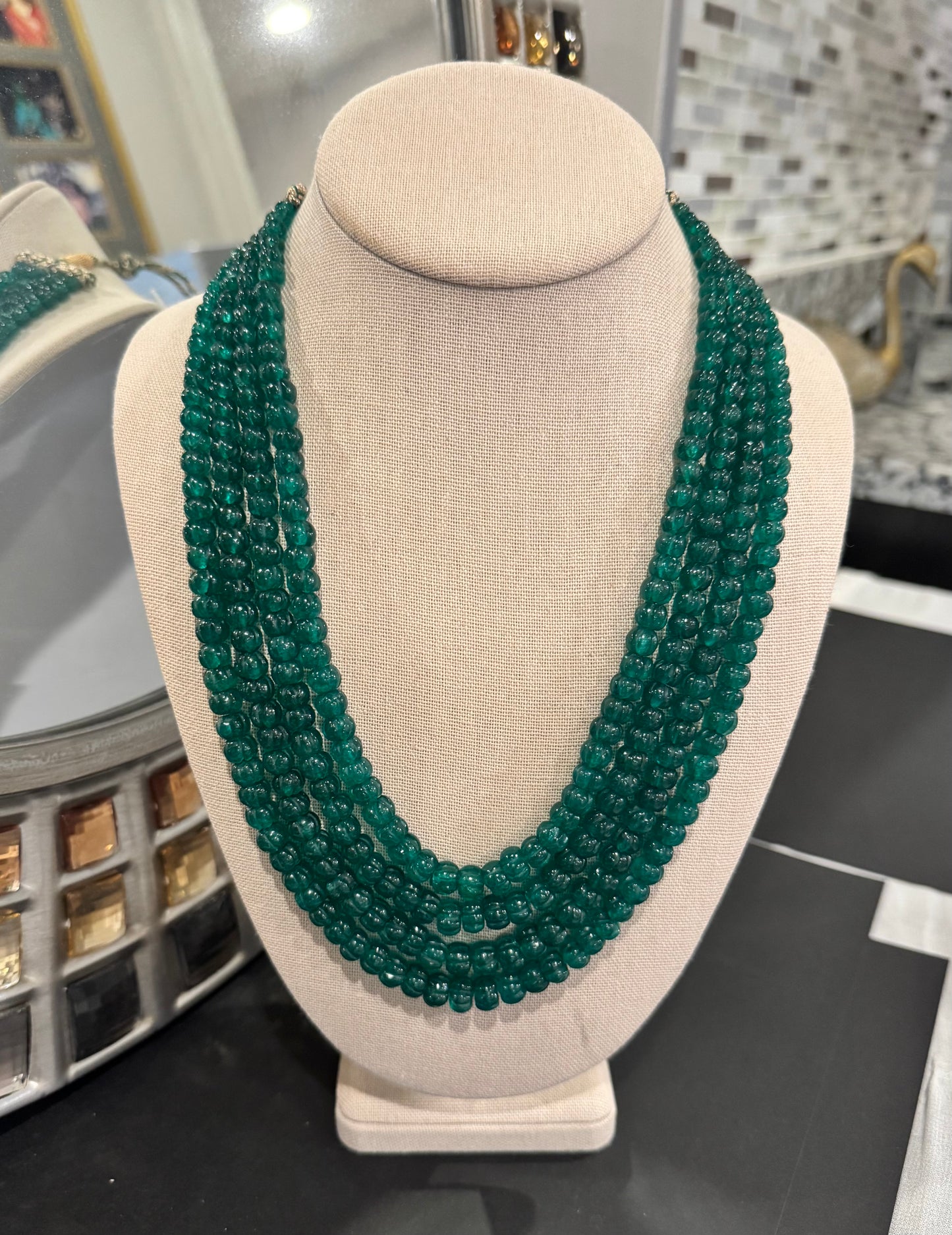 Emerald pumpkin beads necklace medium size