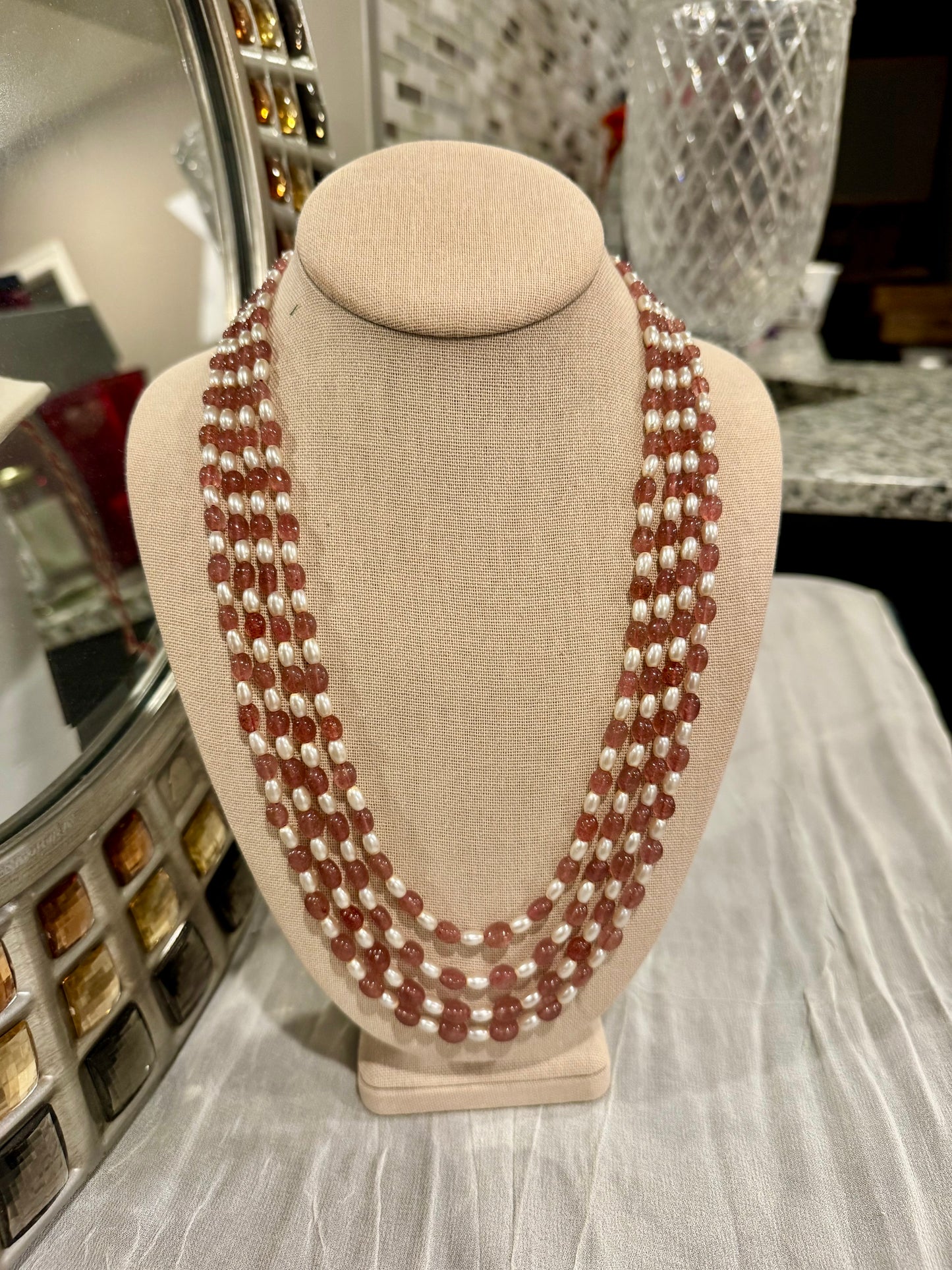 Pink strawberry quartz and pearl necklace 6-8 mm