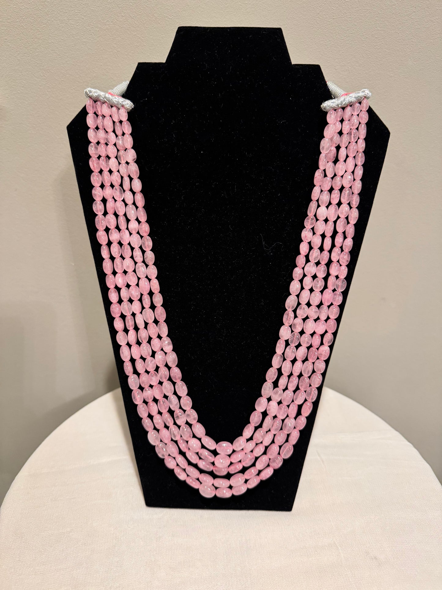 Rose quartz oval smooth beads necklace