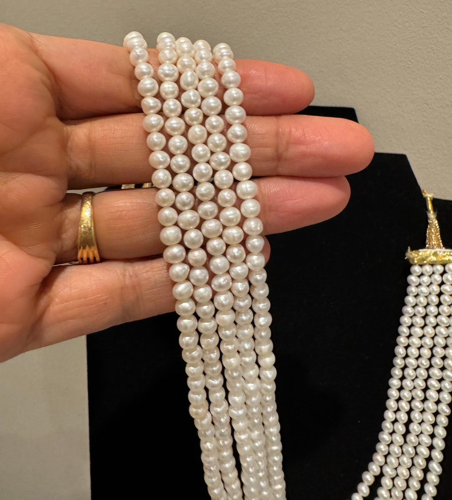 Freshwater pearls 5 mm round necklace