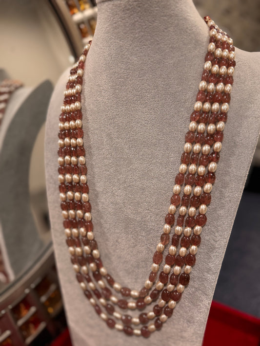 Pink strawberry quartz and pearls oval necklace