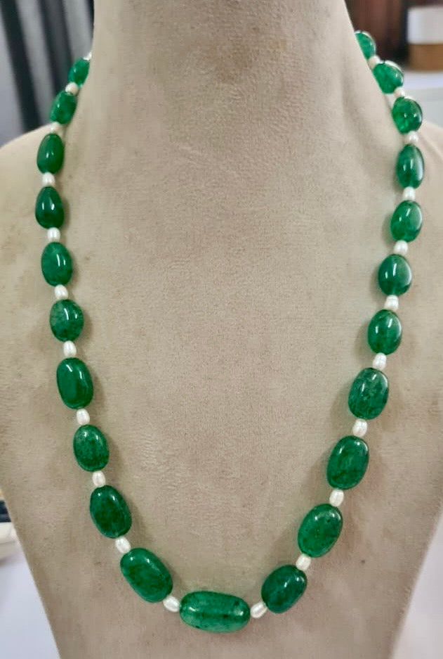 Natural emerald nuggets with pearls necklace