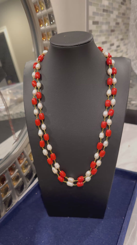 Corals drum and freshwater pearls in chain necklace