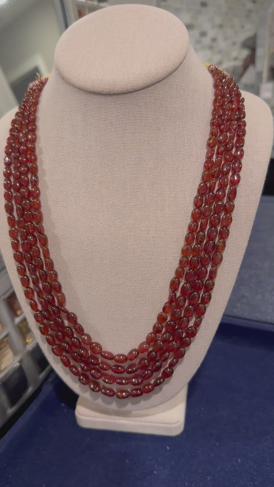 Gomadhikam necklace
